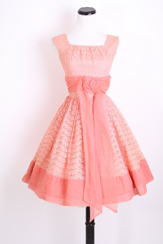 連衣裙怎么做小紅書(shū)種草？